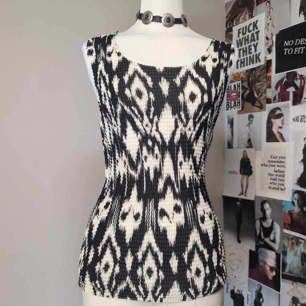 Abstract Ikat Crinkle Pleated Tank Top